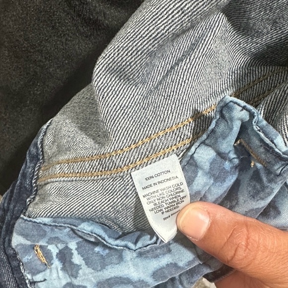 Express Jean Jacket - Picture 8 of 8